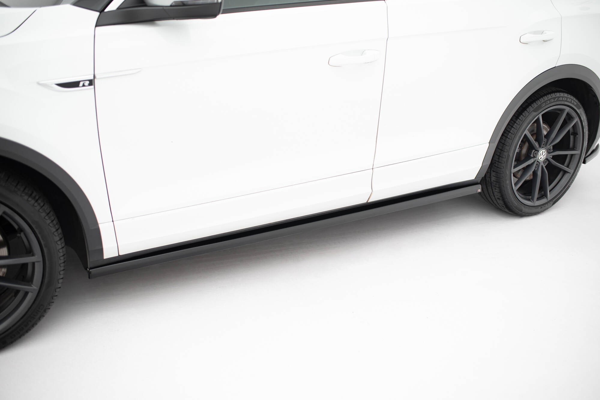 Maxton Design Street+ Seitenschweller Leisten passend für VW T-Roc R / R-Line Mk1 schwarz Hochglanz