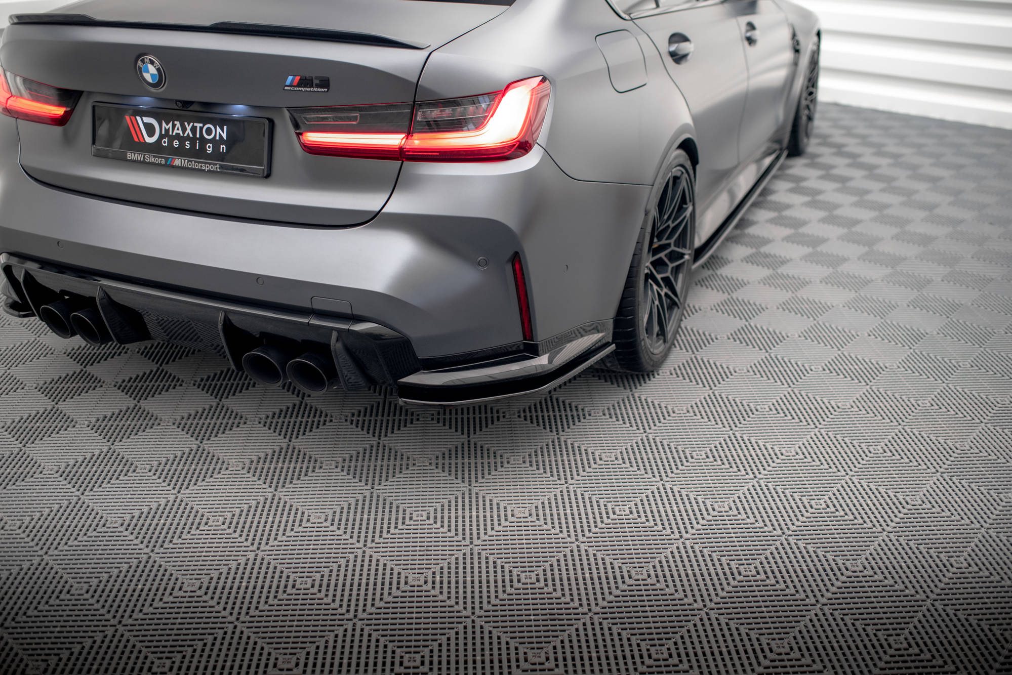 Maxton Design Heck Ansatz Flaps Diffusor V.1 passend für BMW M3 Limousine / Touring G80 / G81 schwarz Hochglanz