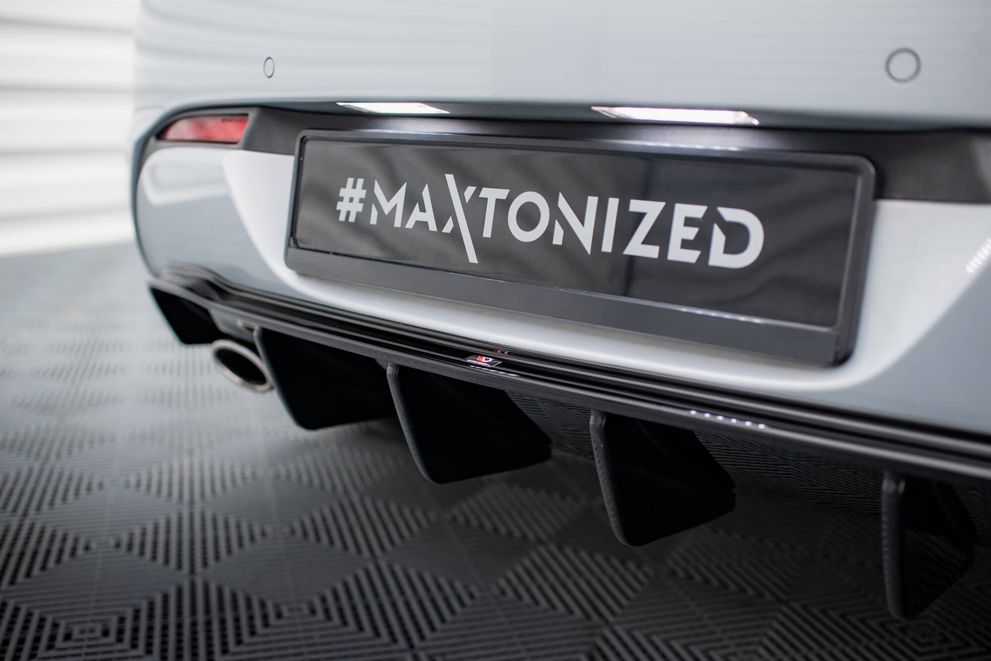 Maxton Design Diffusor Heck Ansatz passend für Opel Astra GTC OPC-Line J (Einzelauspuff li. re.) schwarz Hochglanz
