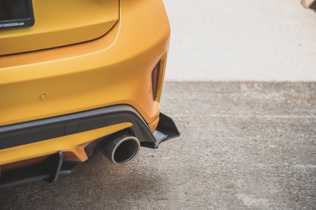 Maxton Design Street Pro Heck Ansatz Flaps Diffusor + Flaps passend für Ford Focus ST Mk4 schwarz Hochglanz