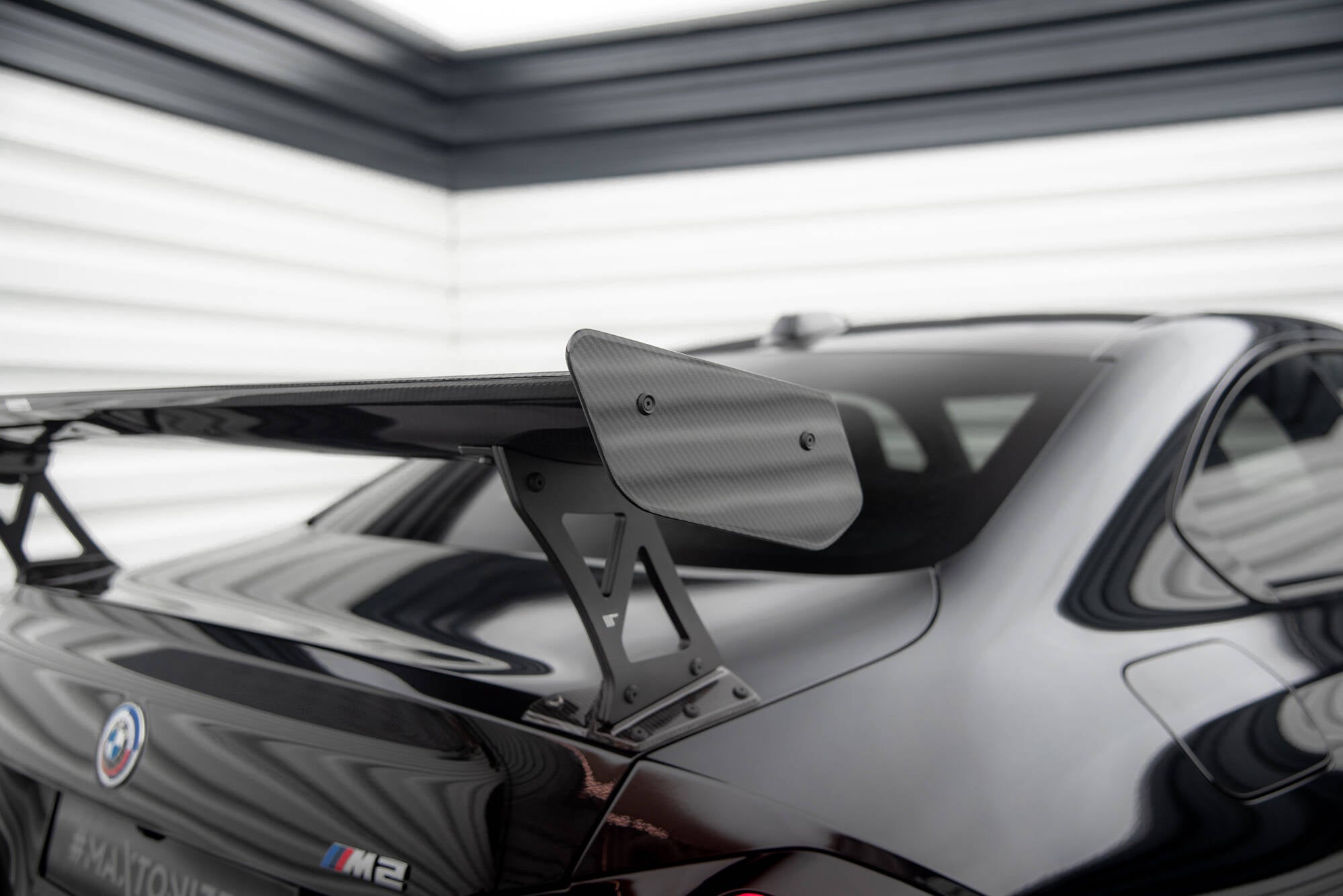 Maxton Design Carbon Fiber Spoiler With External Brackets Uprights BMW M2 G87 / M240i / 2 M-Paket / 2 Standard G42 für BMW 2er G42