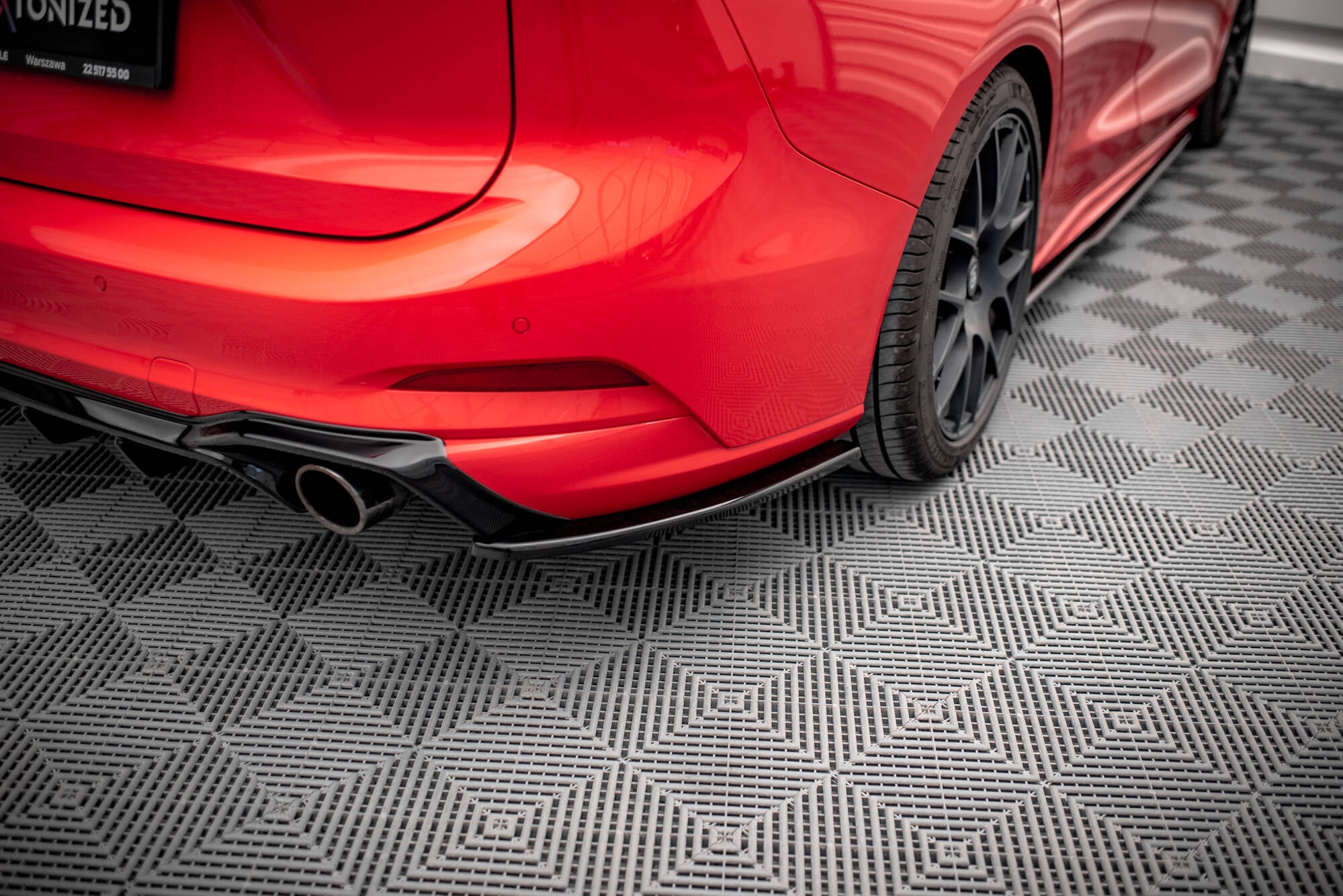 Maxton Design Heck Ansatz Flaps Diffusor V.7 passend für Ford Focus Kombi ST Mk4 schwarz Hochglanz
