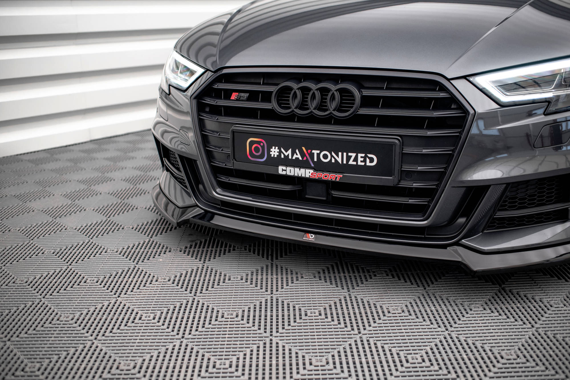 Maxton Design Street+ Spoilerlippe Front Ansatz V.3 passend für Audi S3 / A3 S-Line Sportback 8V Facelift schwarz Hochglanz