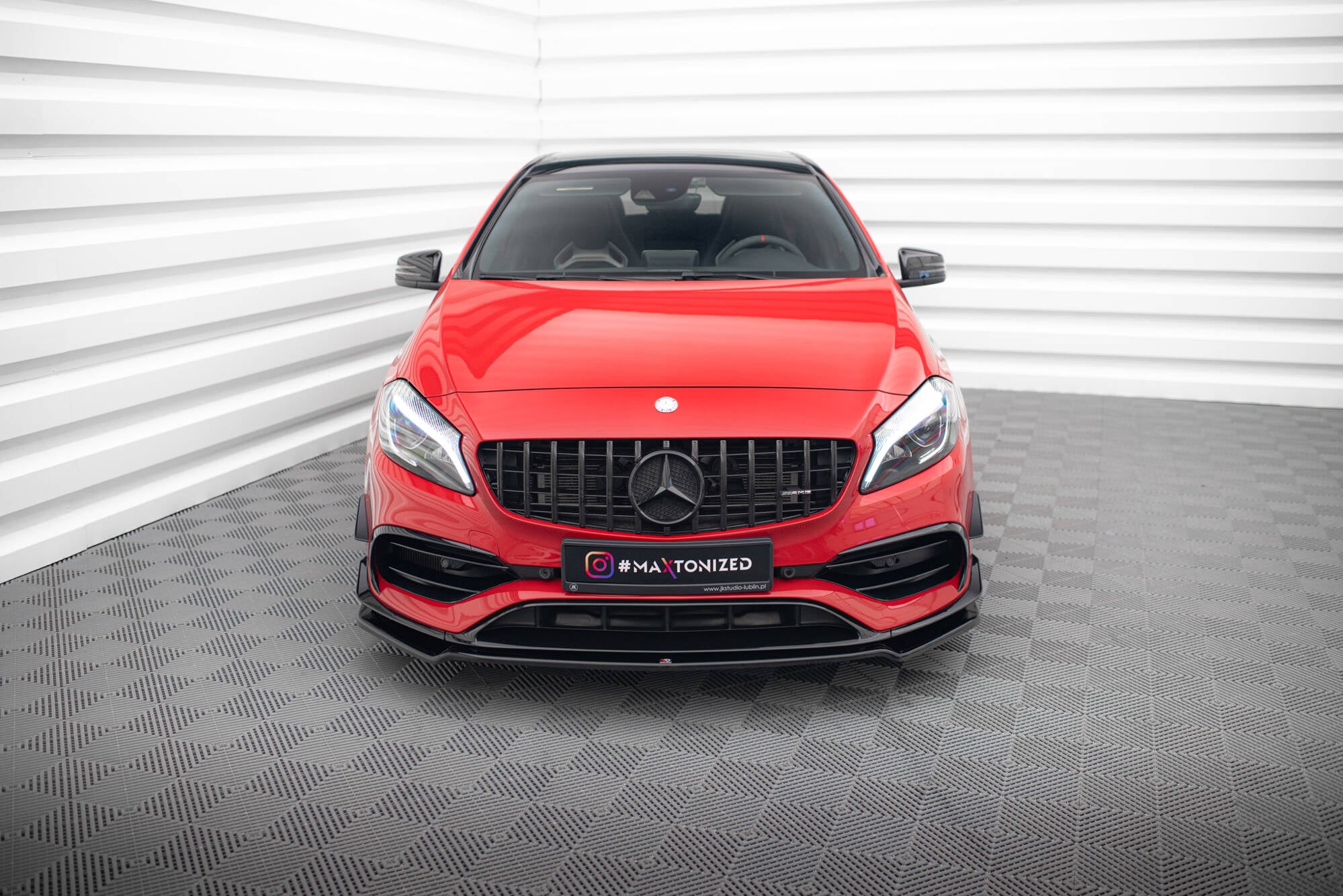 Maxton Design Street+ Spoilerlippe Front Ansatz V.2 passend für Mercedes-Benz A45 Aero W176 Facelift schwarz Hochglanz