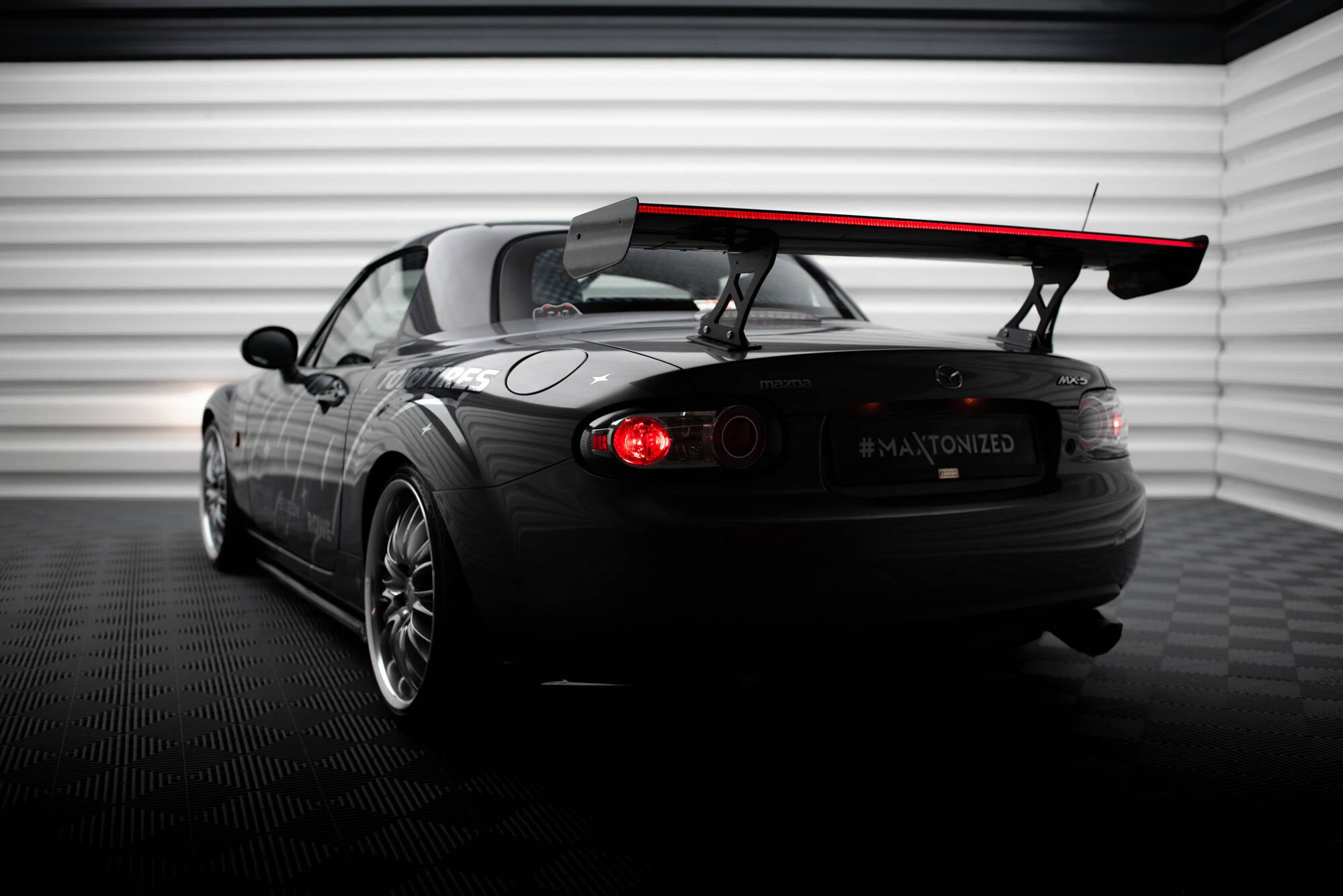 Maxton Design Carbon Spoiler+ LED Mazda MX5 Hardtop NC(MK3) für Mazda MX-5 Mk3 (NC)
