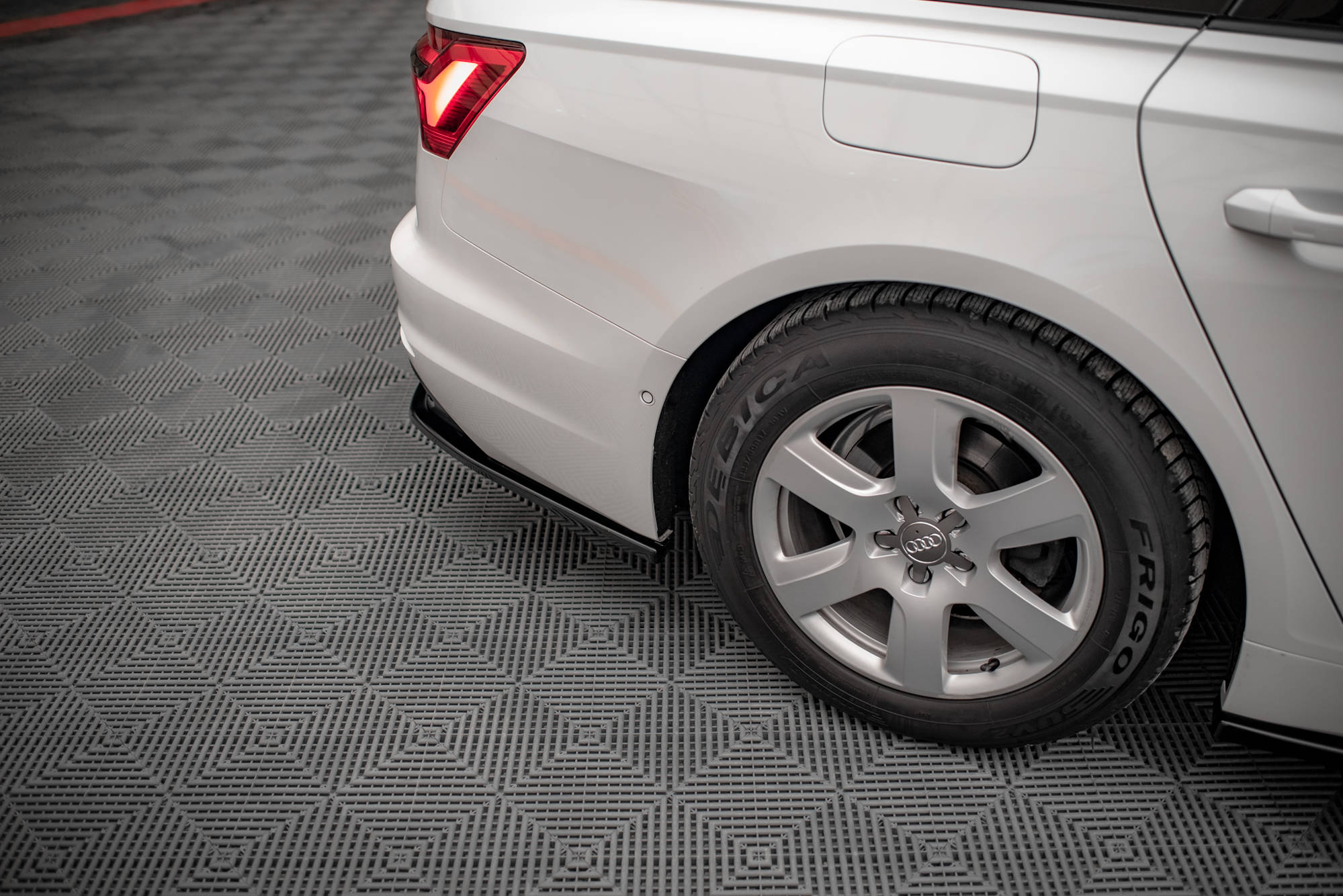 Maxton Design Heckansatz Audi A6 C8 schwarz Hochglanz für Audi A6