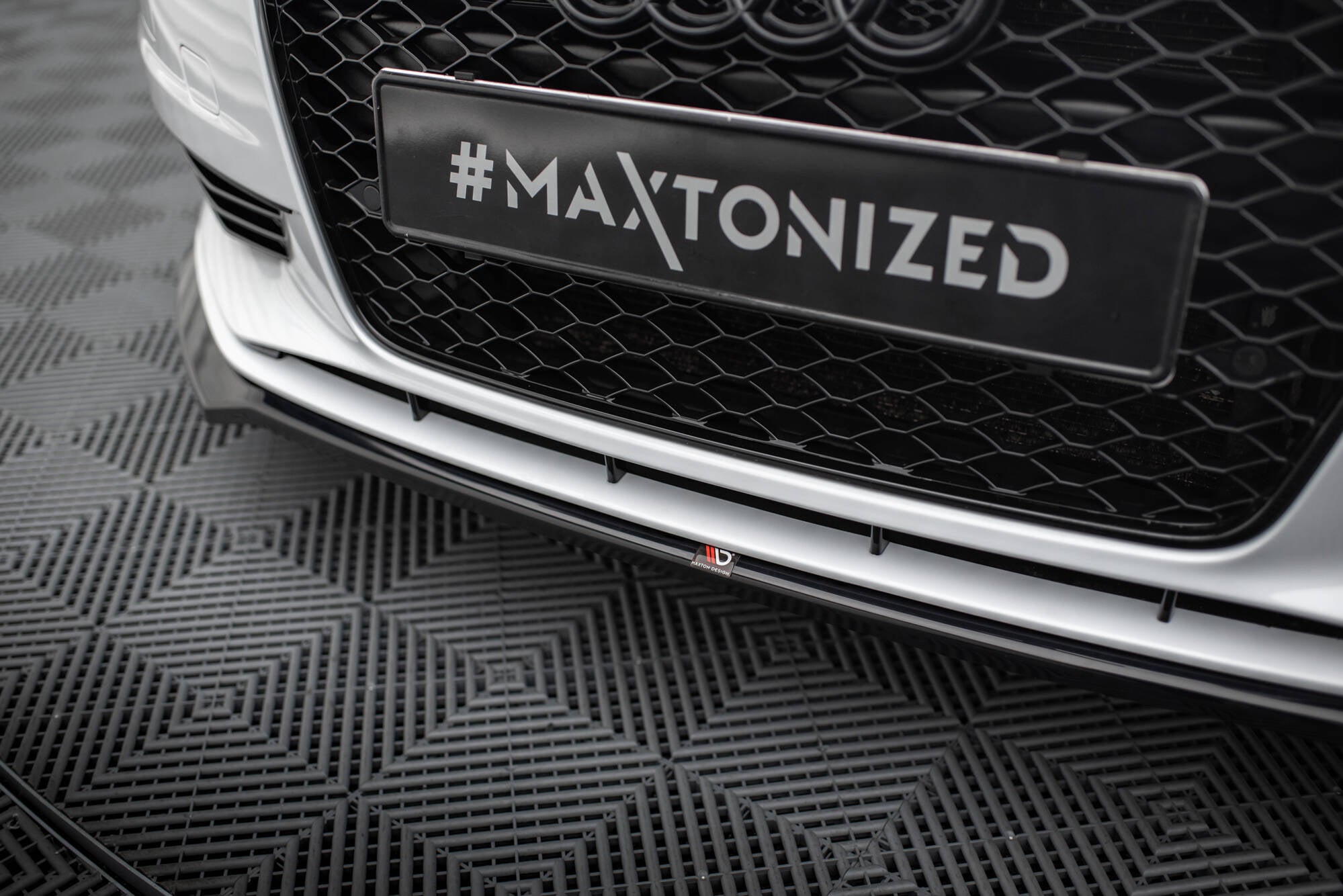 Maxton Design Street+ Spoilerlippe Front Ansatz V.2 passend für Audi A3 Limousine 8V schwarz Hochglanz