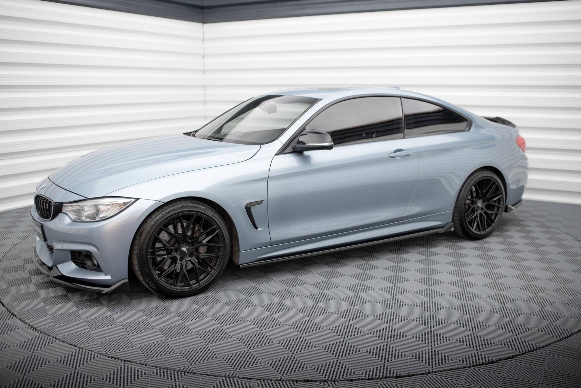 Maxton Design Street+ Seitenschweller Leisten V.2 passend für BMW 4er Coupe / Gran Coupe / Cabrio M-Paket F32 / F36 / F33 schwarz Hochglanz