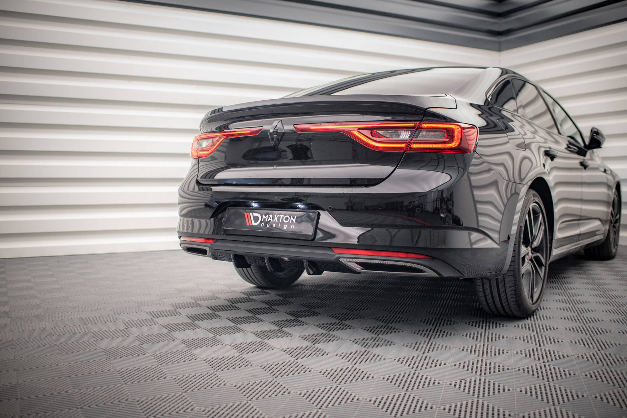 Maxton Design Diffusor Heck Ansatz passend für Renault Talisman schwarz Hochglanz