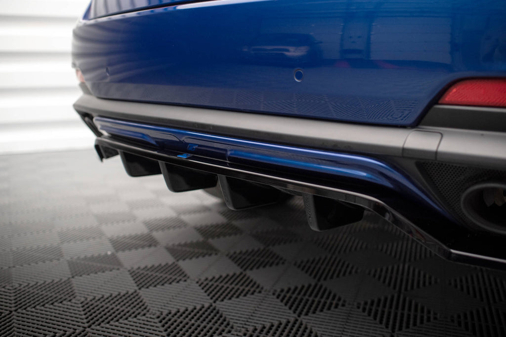 Maxton Design Street+ Mittlerer Diffusor RACE passend für Maserati Levante GTS Mk1 schwarz Hochglanz