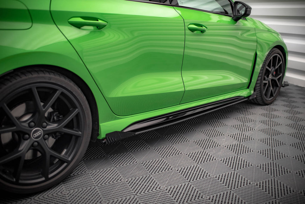 Maxton Design Street Pro Street+ Seitenschweller Leisten + Flaps passend für Audi RS3 Limousine 8Y schwarz Hochglanz
