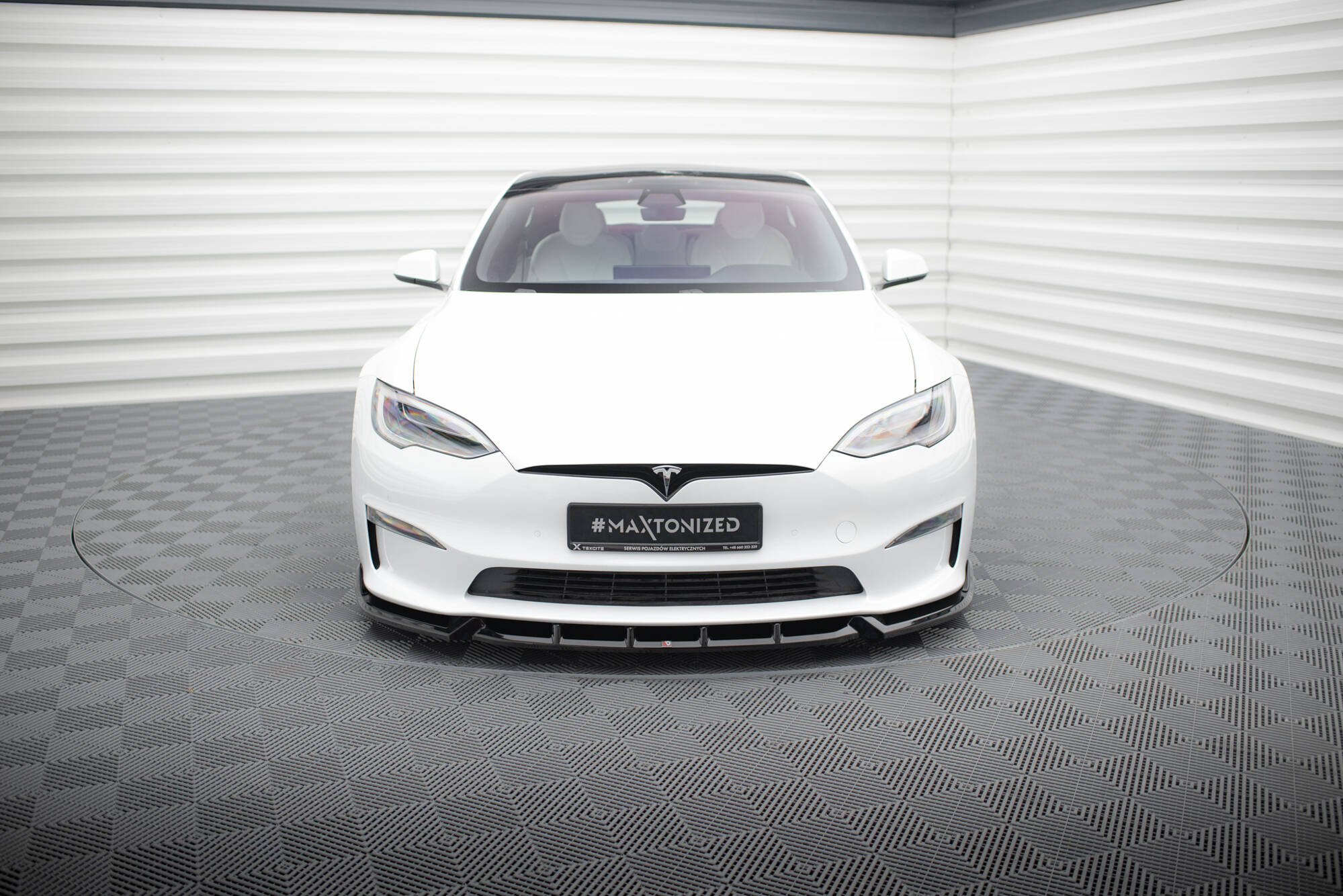 Maxton Design Street+ Spoilerlippe Front Ansatz V.1 passend für Tesla Model S Plaid Mk1 Facelift schwarz Hochglanz