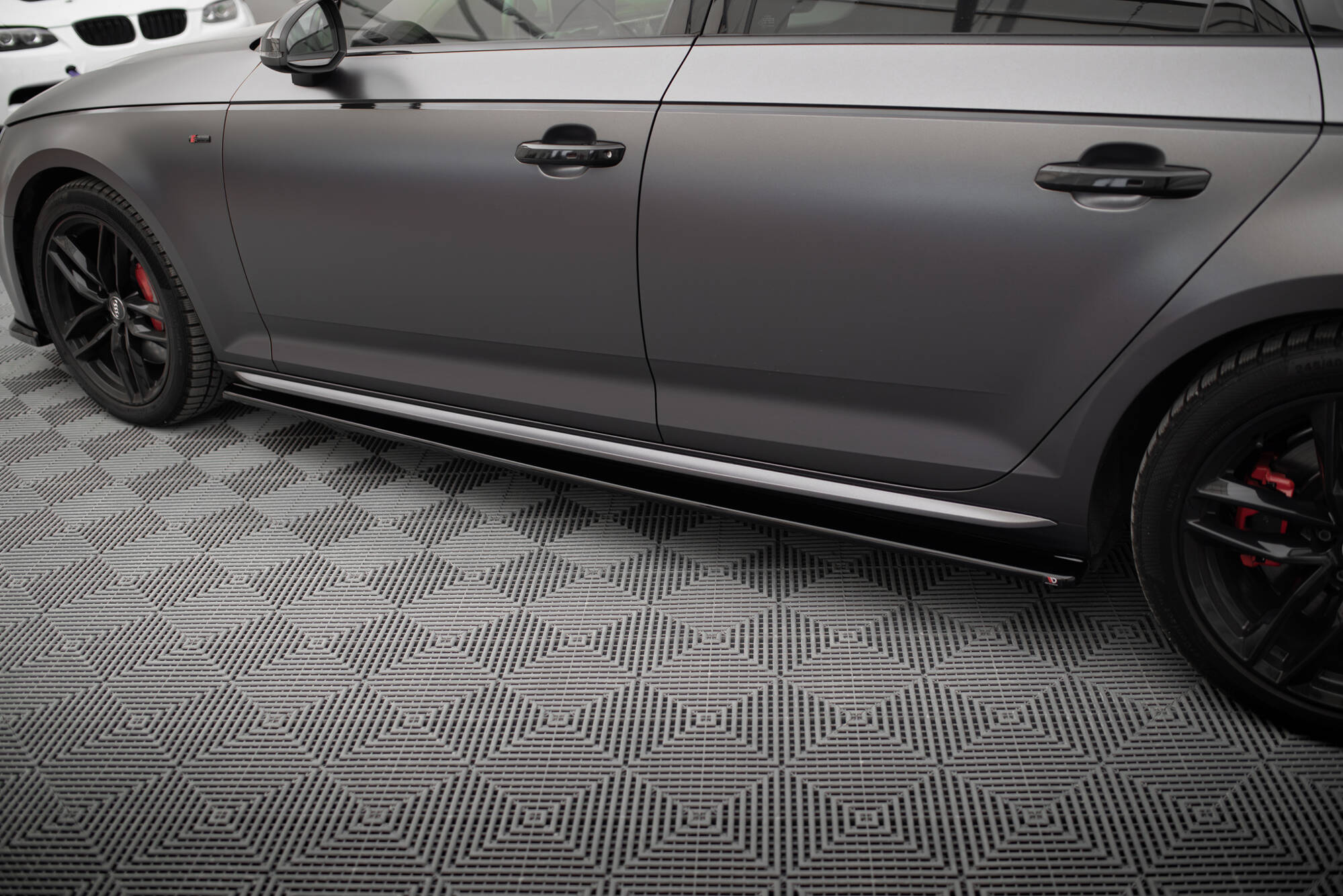 Maxton Design Street+ Seitenschweller Leisten passend für Audi S4 / A4 S-Line / A4 Competiton B9 schwarz Hochglanz