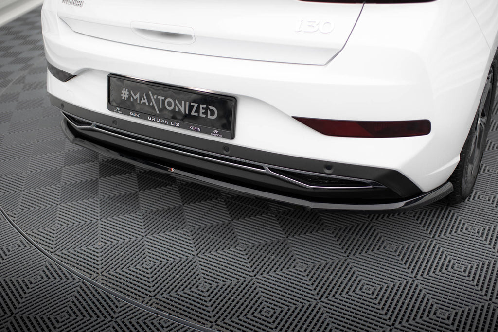 Maxton Design Heckansatz Hyundai I30 Mk3 Facelift schwarz Hochglanz für Hyundai I 30 Mk3 Facelift