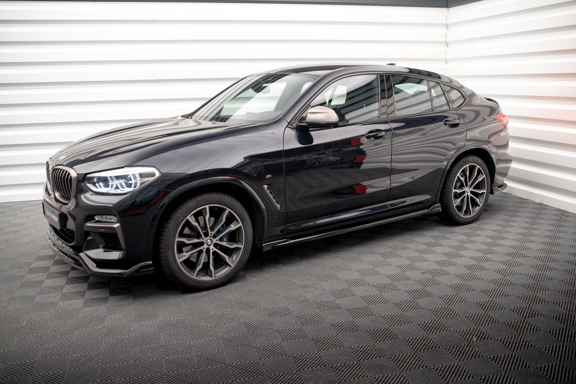 Maxton Design Street+ Seitenschweller Leisten V.2 passend für BMW X4 M-Paket G02 schwarz Hochglanz