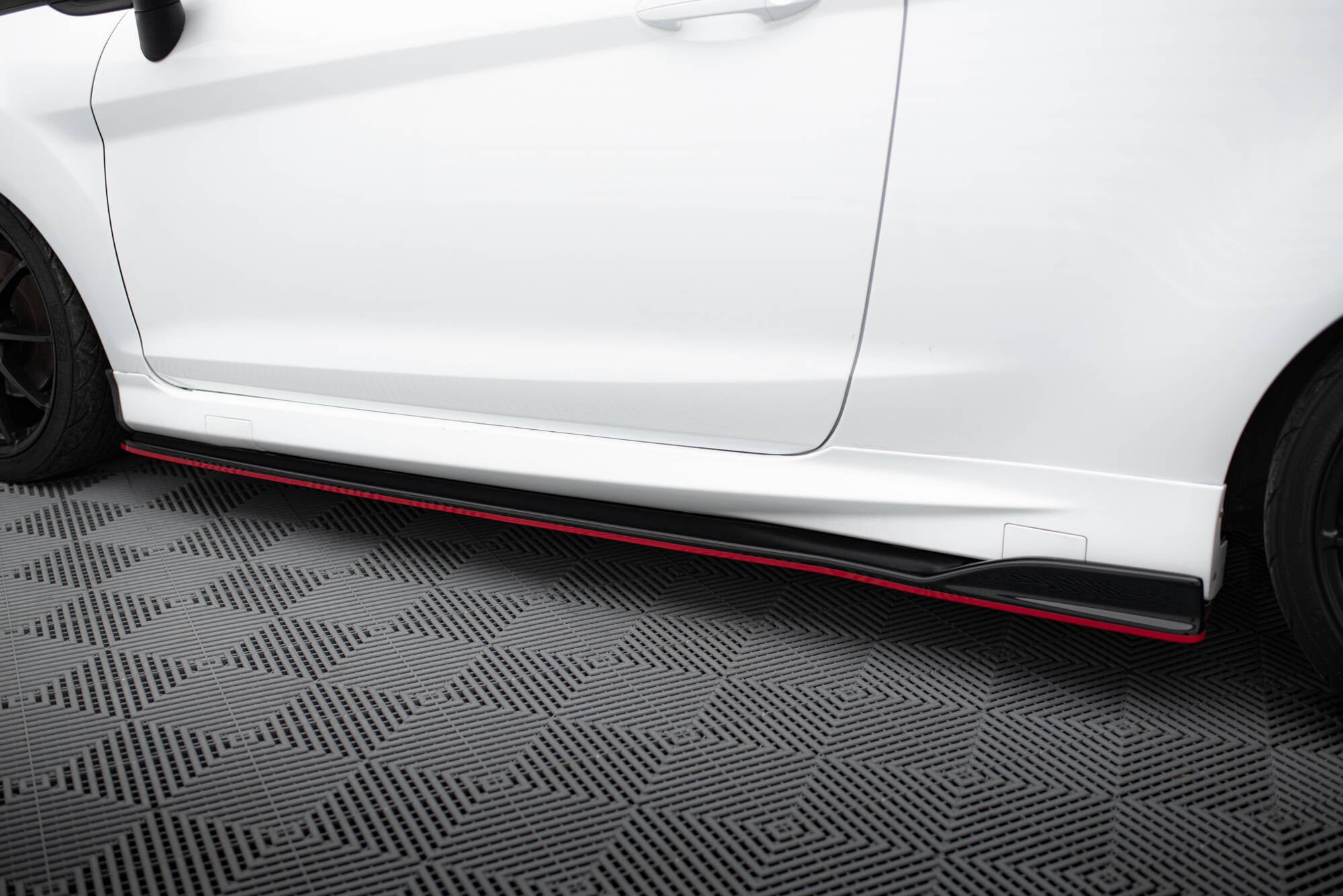 Maxton Design Street+ Seitenschweller Leisten passend für V.3 passend für Ford Fiesta ST / ST-Line Mk7 schwarz Hochglanz