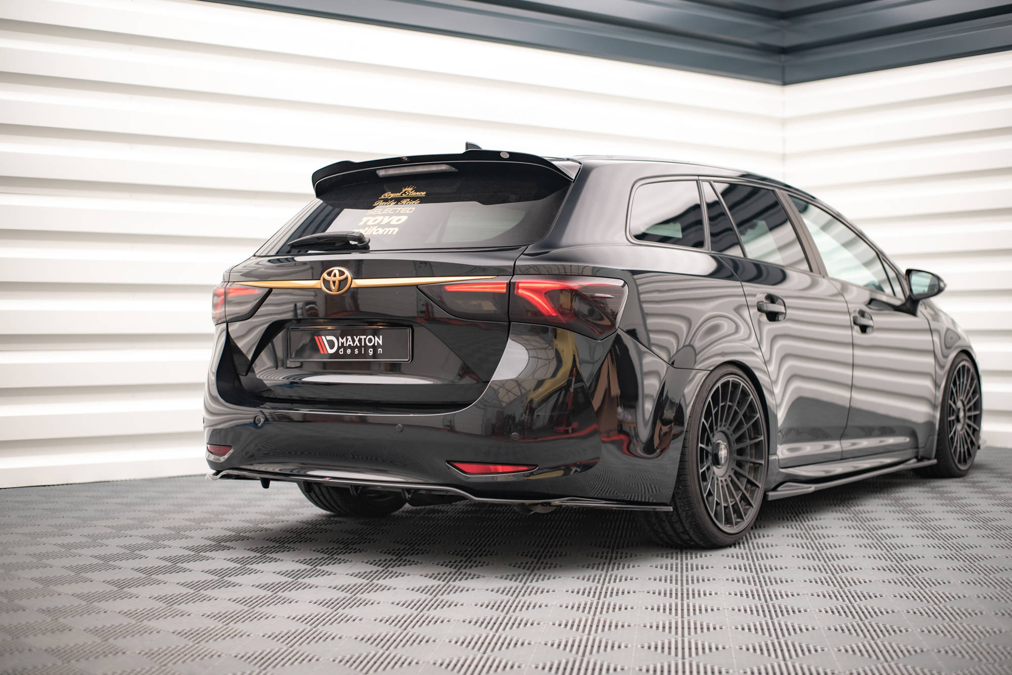 Maxton Design Spoiler CAP für Toyota Avensis Mk3 Facelift Wagon schwarz matt