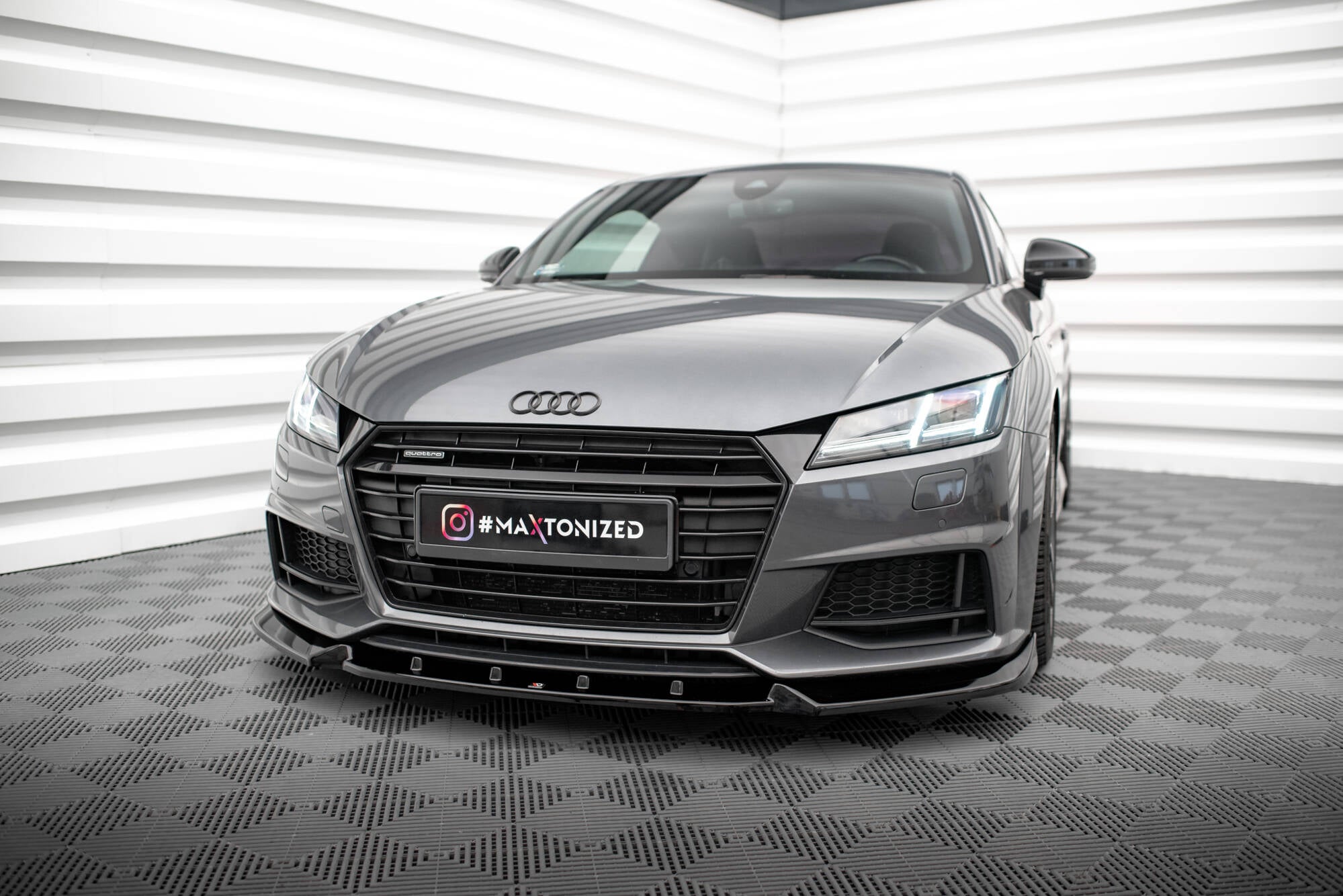 Maxton Design Street+ Spoilerlippe Front Ansatz V.2 passend für Audi TT S / S-Line 8S schwarz Hochglanz