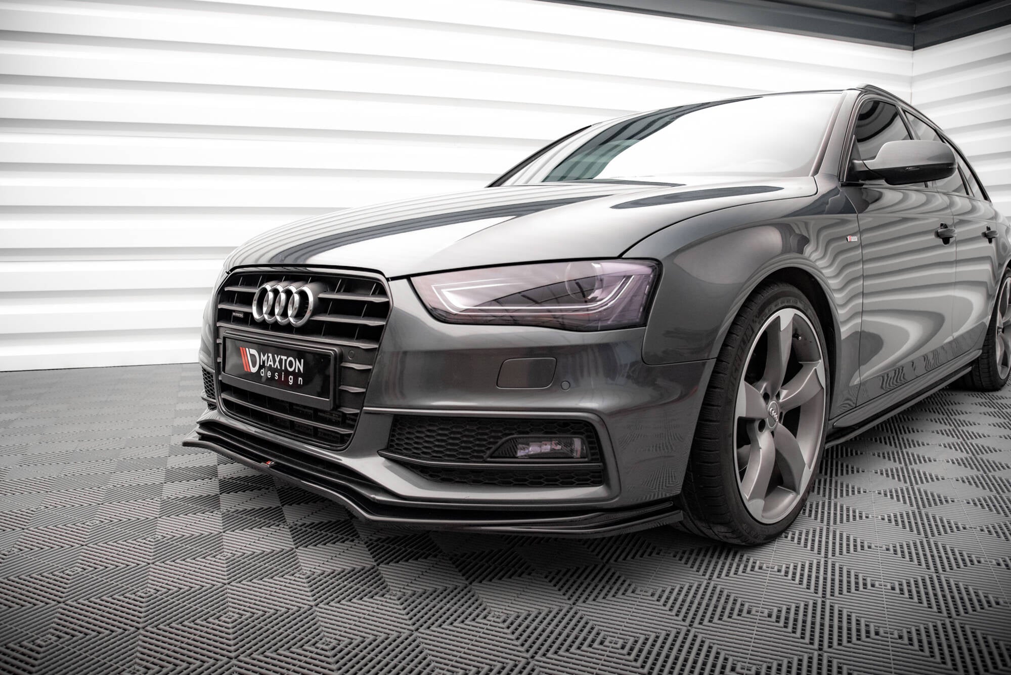 Maxton Design Street+ Spoilerlippe Front Ansatz V.4 passend für Audi A4 S-Line / S4 B8 Facelift schwarz Hochglanz