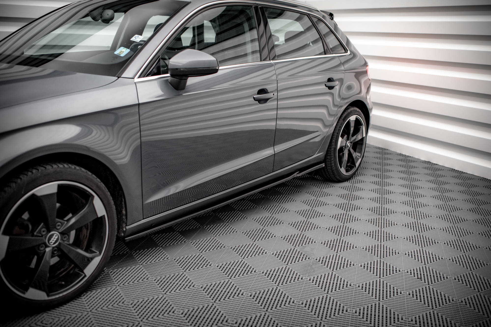 Maxton Design Street+ Seitenschweller Leisten passend für Audi A3 Sportback 8V schwarz Hochglanz