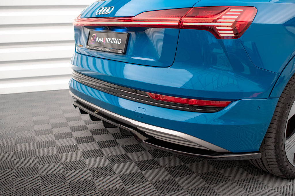 Maxton Design Street+ Mittlerer Diffusor RACE passend für Audi e-tron schwarz Hochglanz
