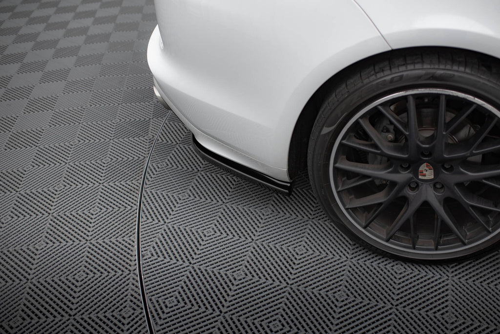 Maxton Design Heck Ansatz Flaps Diffusor passend für Porsche Panamera GTS 971 schwarz Hochglanz