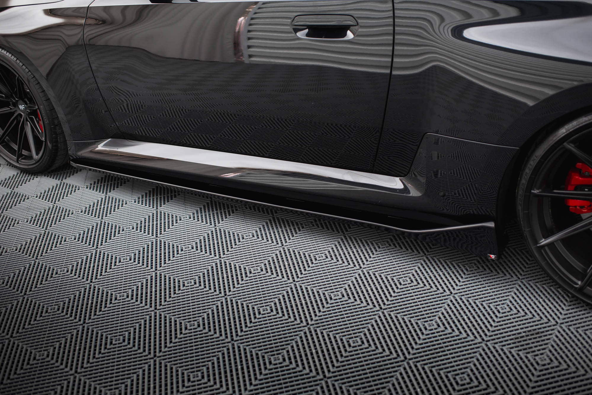 Maxton Design Street+ Seitenschweller Leisten passend für V.4 BMW M2 G87 schwarz Hochglanz