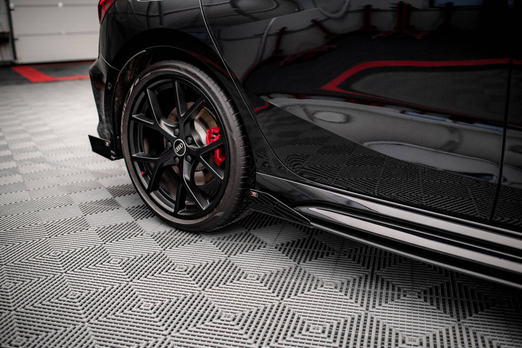 Maxton Design Street Pro Street+ Seitenschweller Leisten + Flaps passend für Audi RS3 Sportback 8Y schwarz Hochglanz
