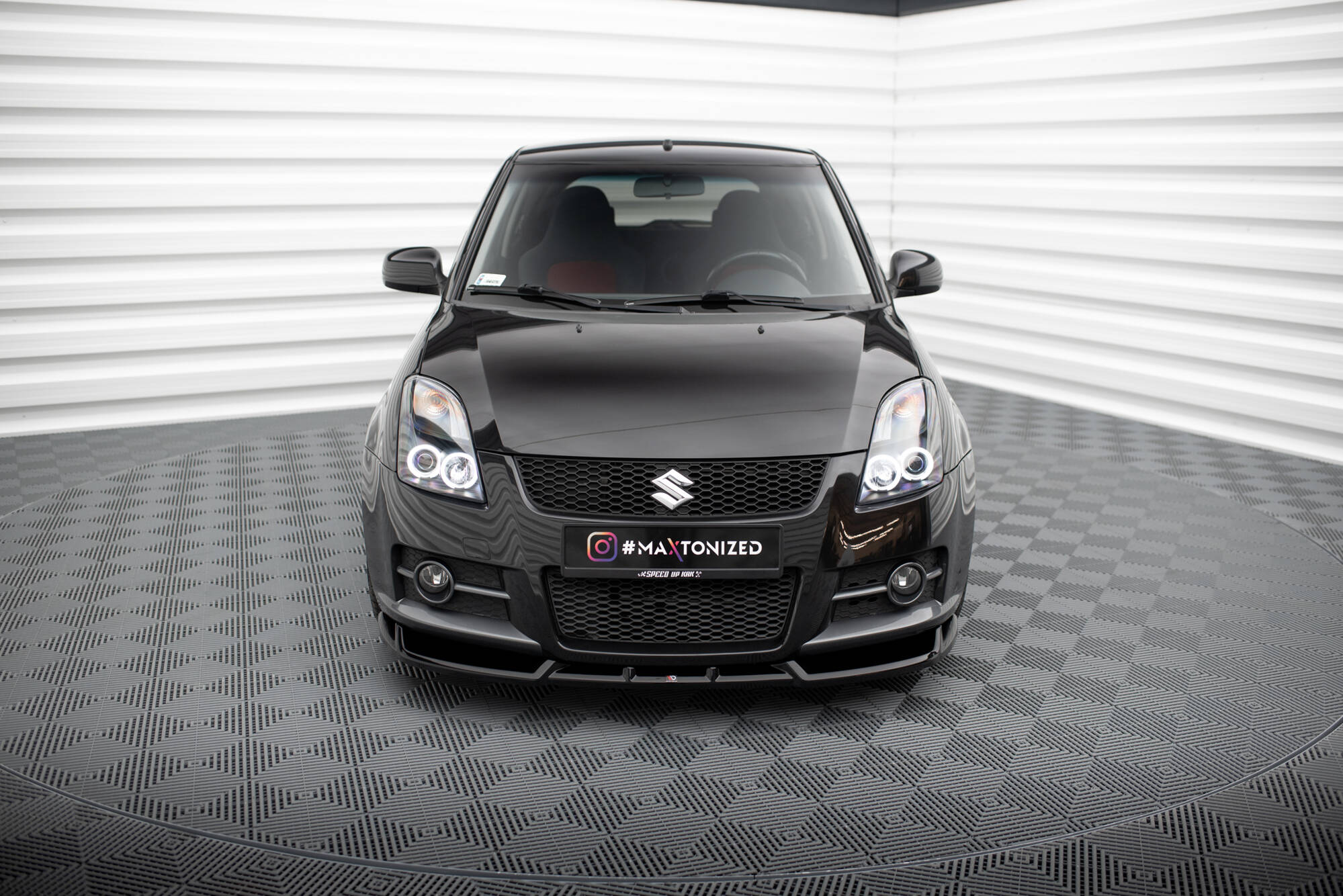 Maxton Design Street+ Spoilerlippe Front Ansatz passend für Suzuki Swift Sport Mk4 schwarz Hochglanz