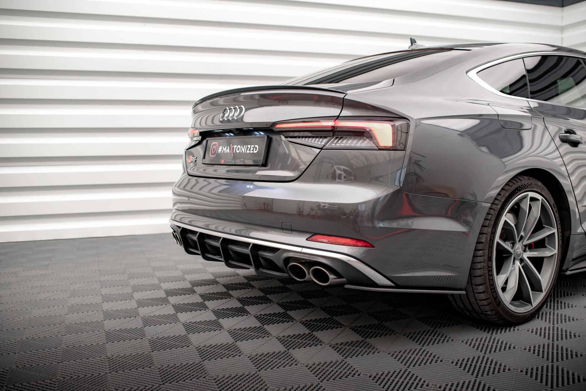 Maxton Design Street Pro Heckschürze passend für Audi S5 Coupe / Sportback F5