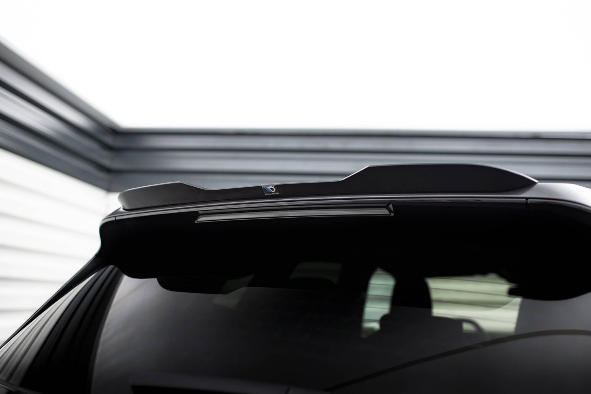 Maxton Design Spoiler CAP passend für BMW iX M-Paket i20 / I20 Facelift schwarz Hochglanz