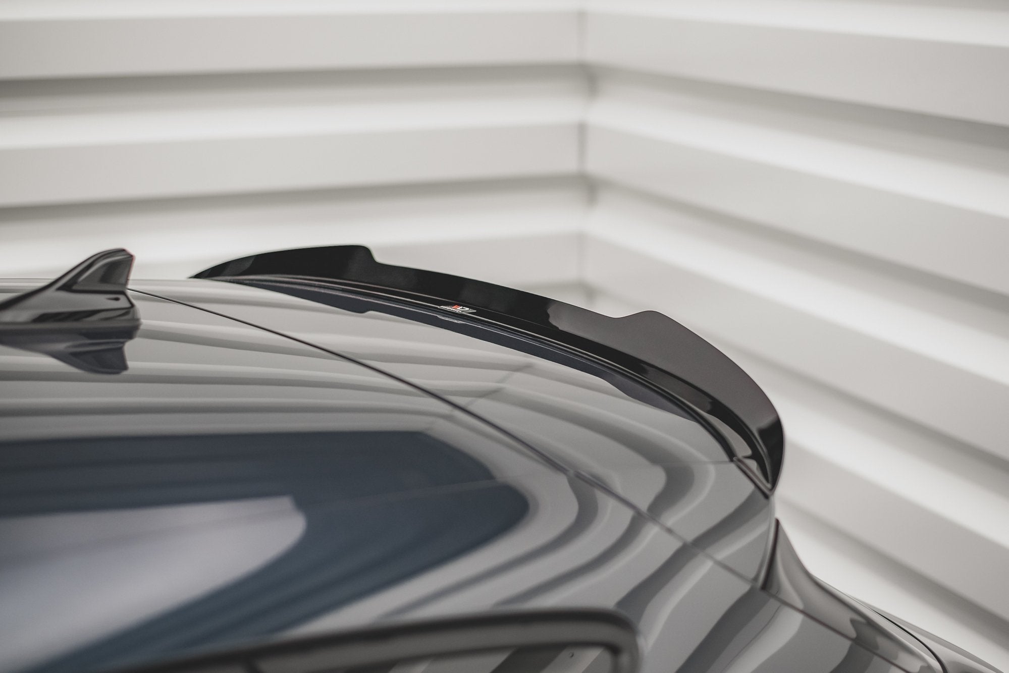 Maxton Design Spoiler CAP passend für Seat Leon FR Mk4 / Cupra Leon Hatchback Mk1 / Mk1 Facelift schwarz Hochglanz