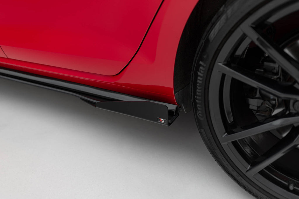 Maxton Design Street Pro Street+ Seitenschweller Leisten + Flaps passend für VW Golf R / R-Line Mk7 Facelift schwarz Hochglanz