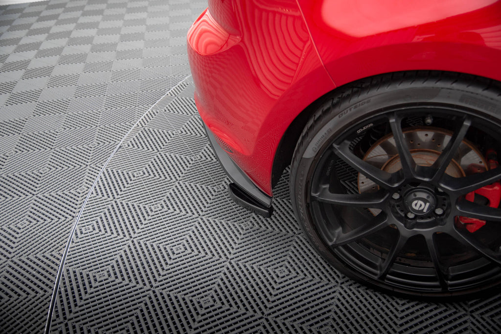 Maxton Design Heck Ansatz Flaps Diffusor passend für VW Golf GTI Clubsport Mk7 schwarz Hochglanz