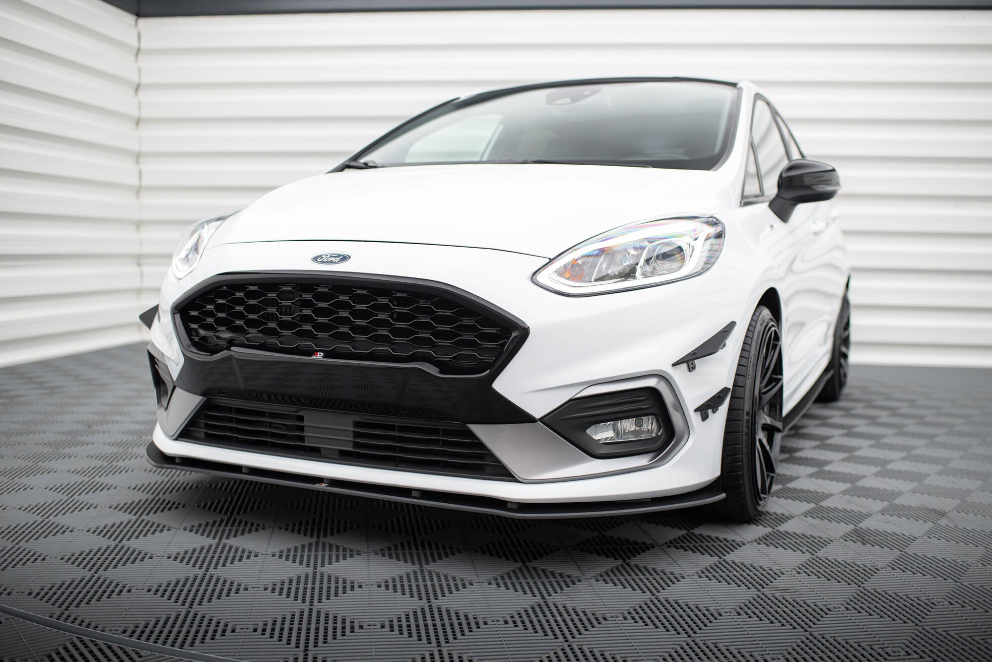 Maxton Design Street Pro Street+ Spoilerlippe Front Ansatz passend für Ford Fiesta Mk8 ST / ST-Line