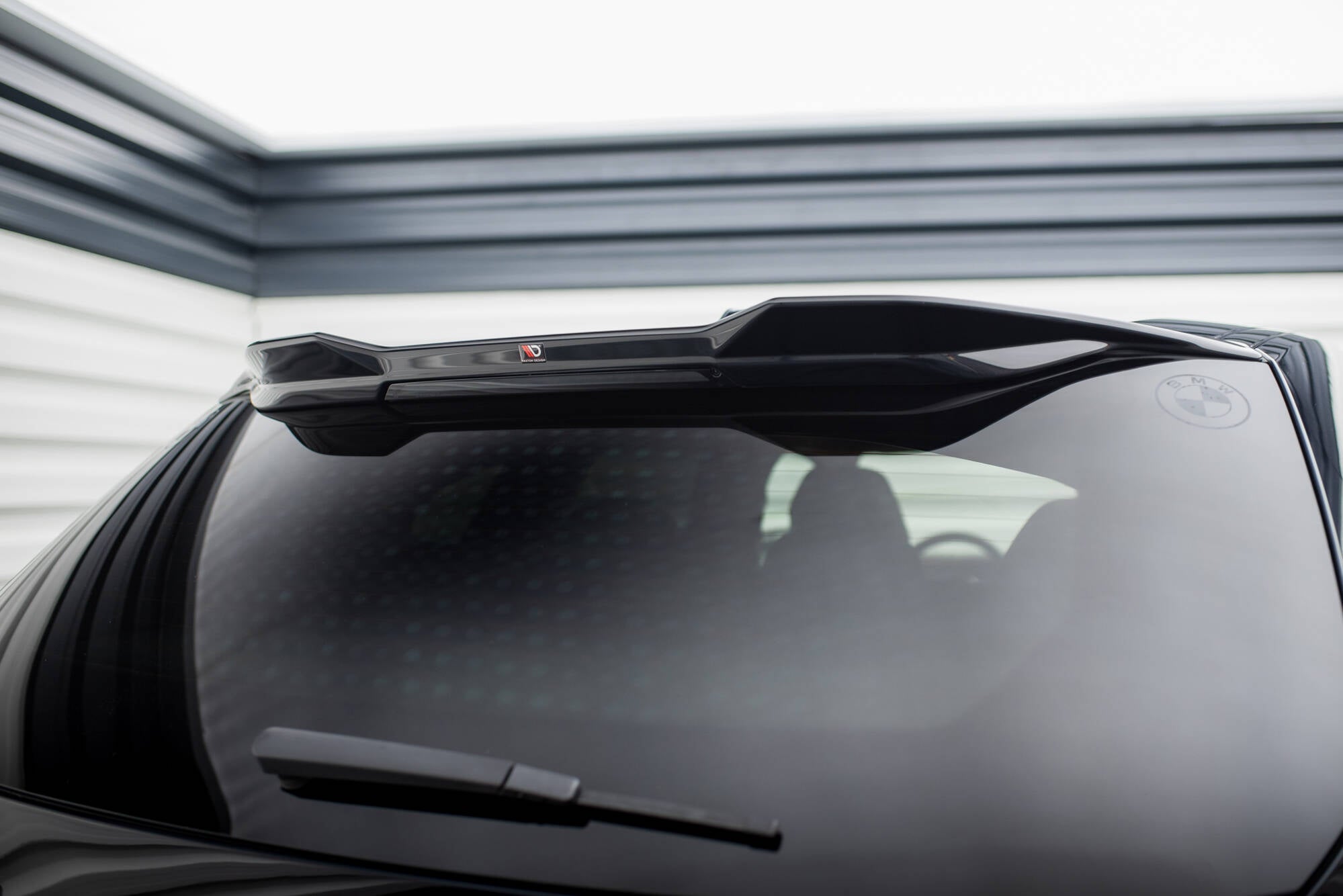 Maxton Design Spoiler CAP 3D passend für BMW XM G09 schwarz Hochglanz