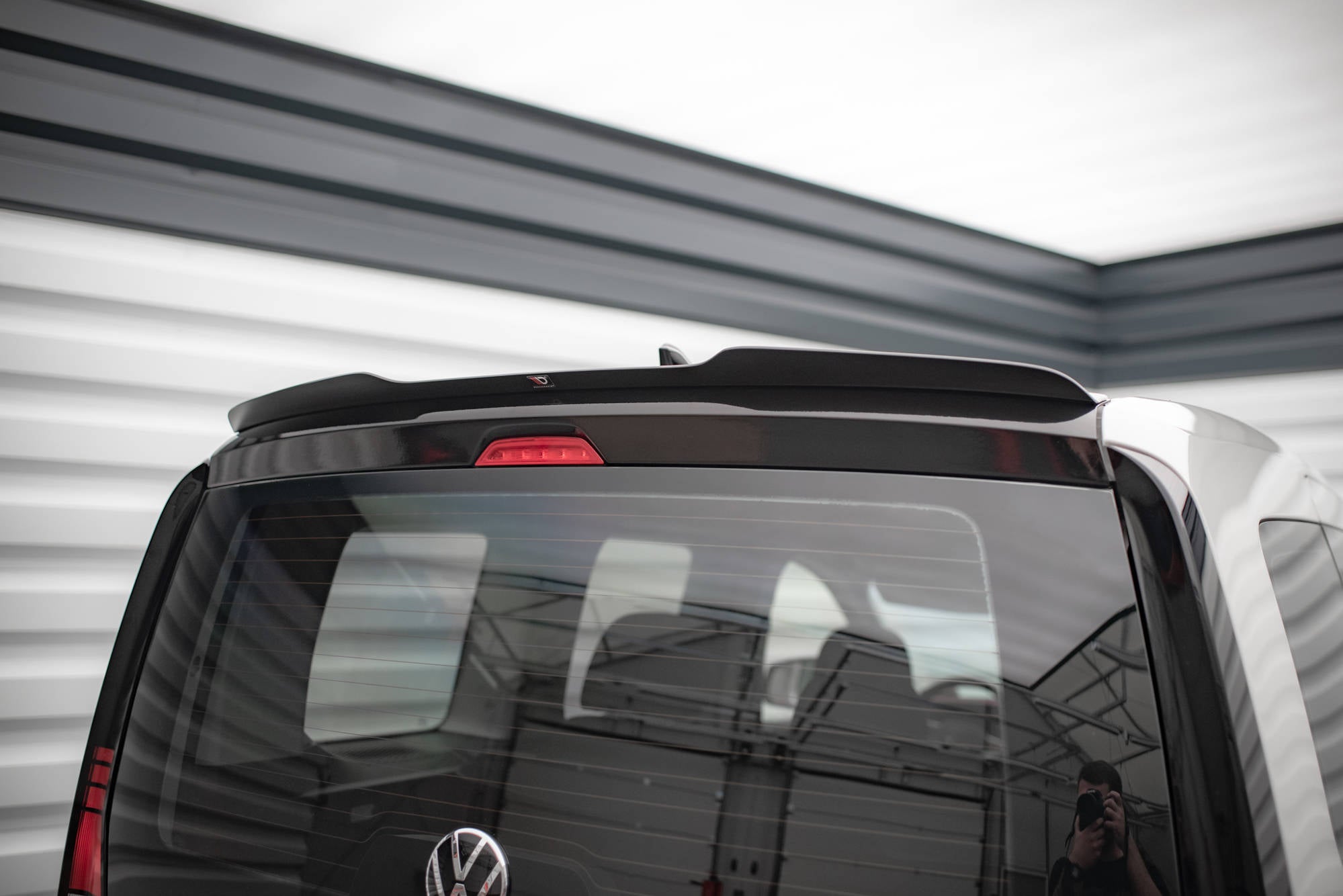 Maxton Design Spoiler CAP passend für VW Caddy Mk5 schwarz Hochglanz