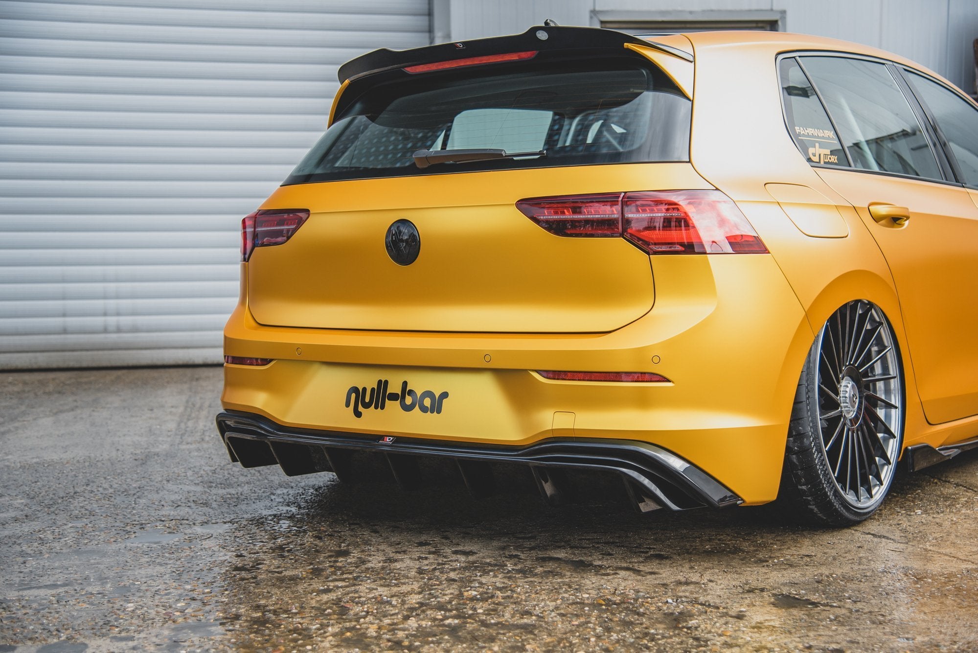 Maxton Design Spoiler CAP V.2 passend für VW Golf Hatchback Mk8 / Mk8 Facelift schwarz Hochglanz