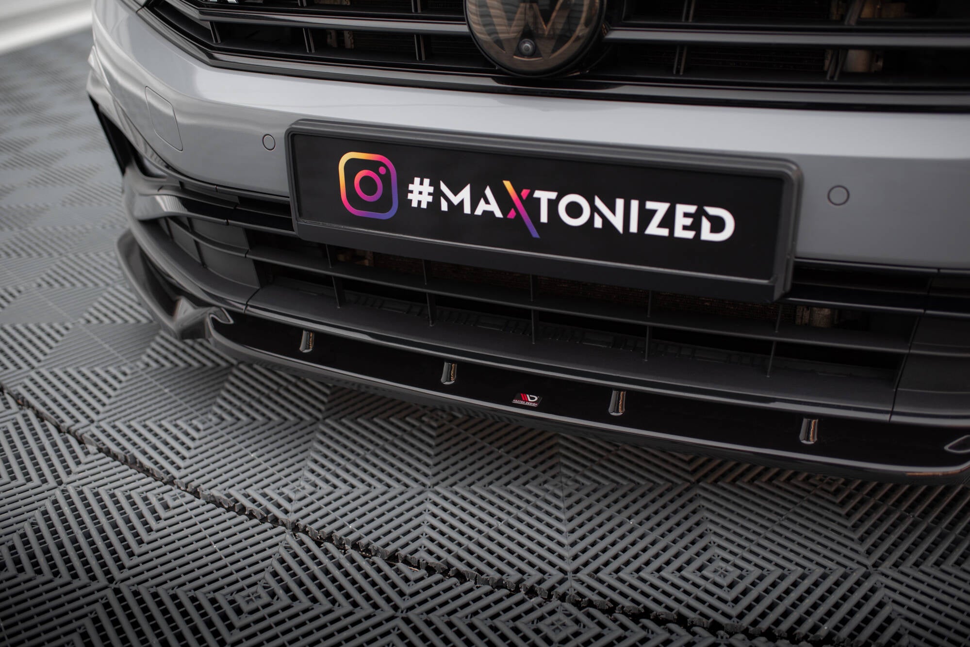Maxton Design Street+ Spoilerlippe Front Ansatz V.1 passend für VW Passat R-Line B8 Facelift schwarz Hochglanz