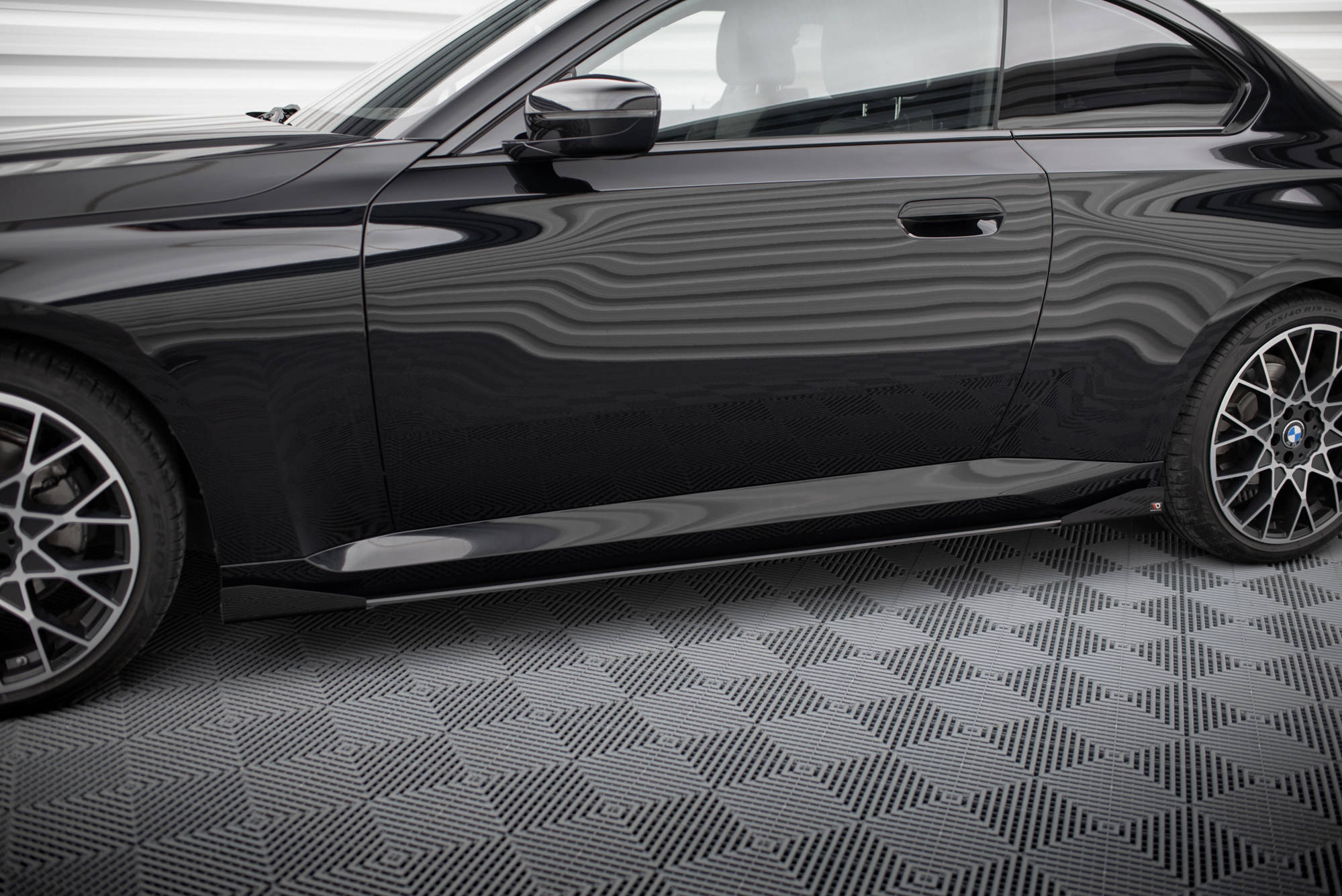 Maxton Design Street Pro Street+ Seitenschweller Leisten + Flaps passend für BMW 2 Coupe G42 schwarz Hochglanz