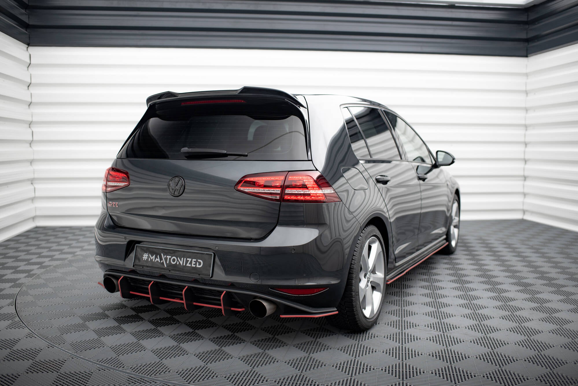 Maxton Design Spoiler CAP 3D passend für VW Golf R / R-Line / GTI / GTD Mk7 / Mk7 Facelift schwarz Hochglanz
