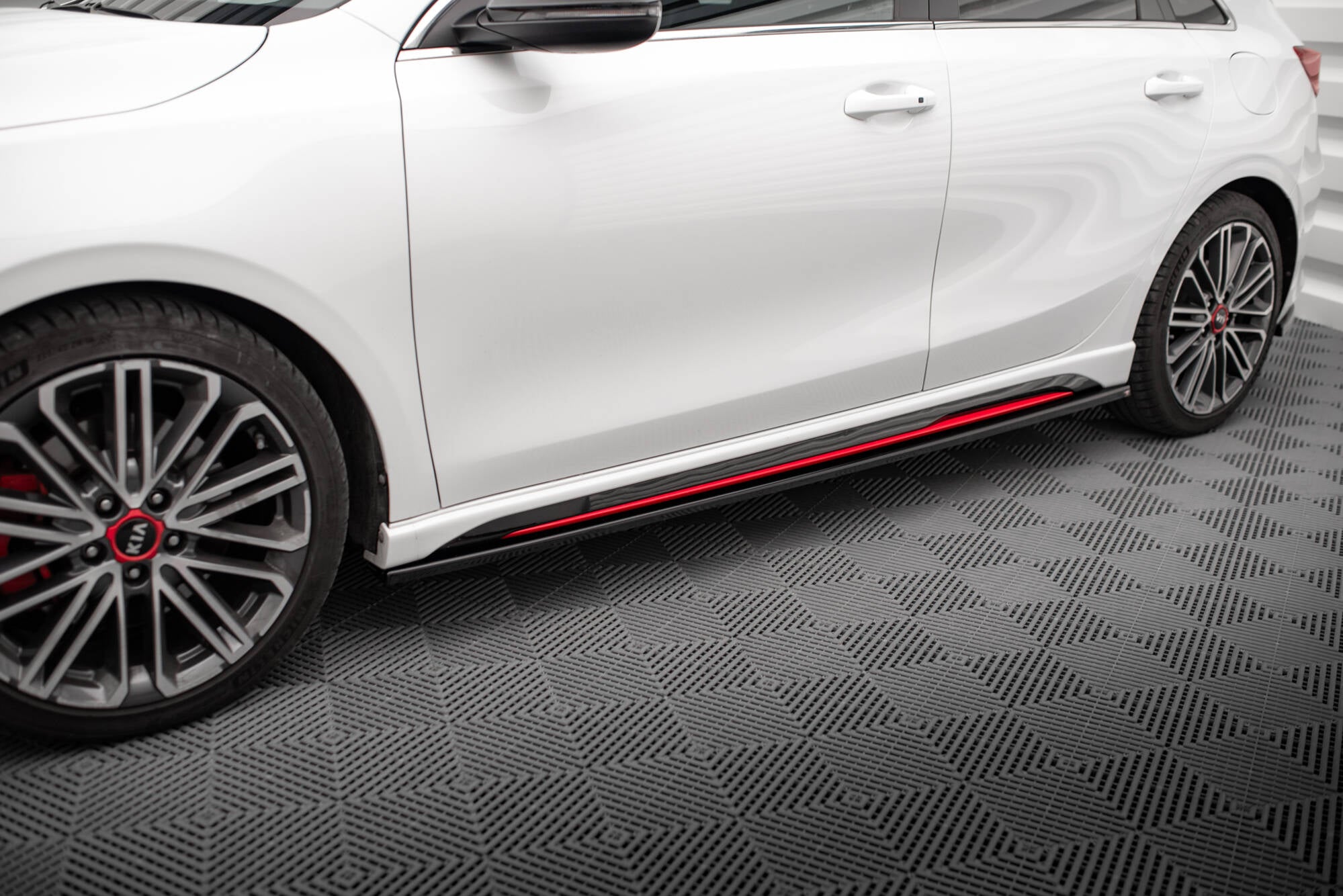 Maxton Design Street+ Seitenschweller Leisten passend für Kia Ceed GT Mk3 schwarz Hochglanz
