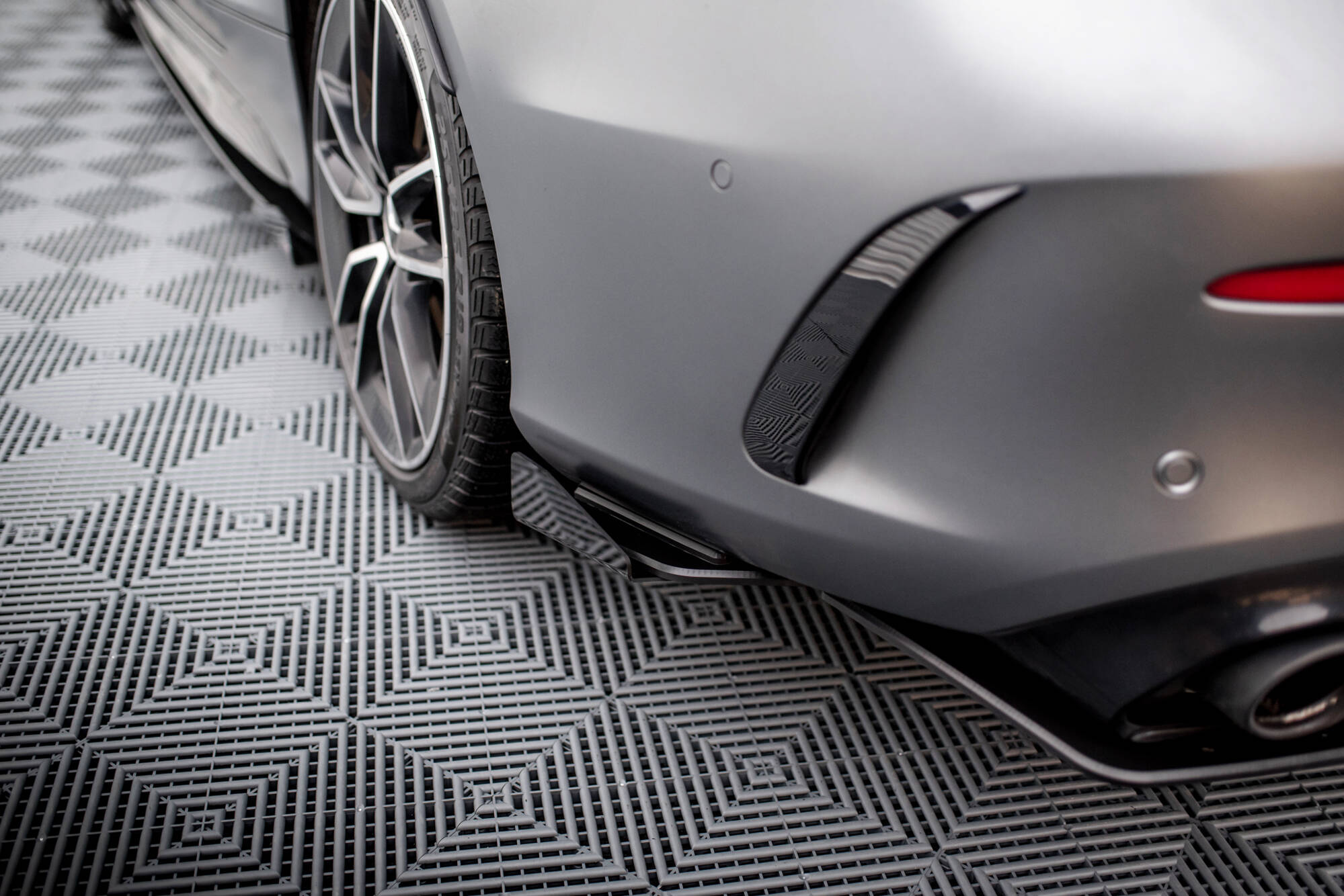 Maxton Design Street Pro Heck Ansatz Flaps Diffusor + Flaps passend für Mercedes-AMG C43 Coupe / Cabrio C205 Facelift / A205 Facelift schwarz Hochglanz