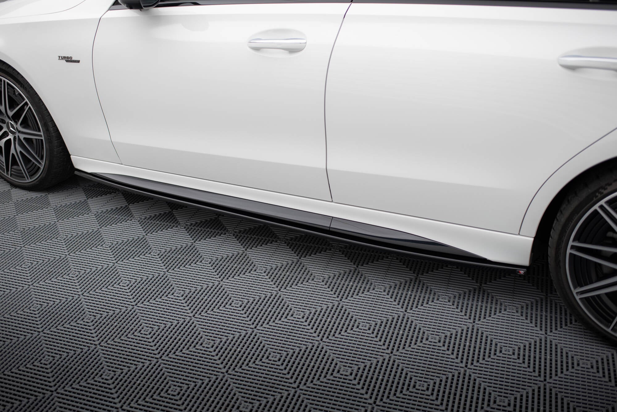 Maxton Design Street+ Seitenschweller Leisten passend für Mercedes-Benz C AMG-Line / 43 AMG W206 schwarz Hochglanz