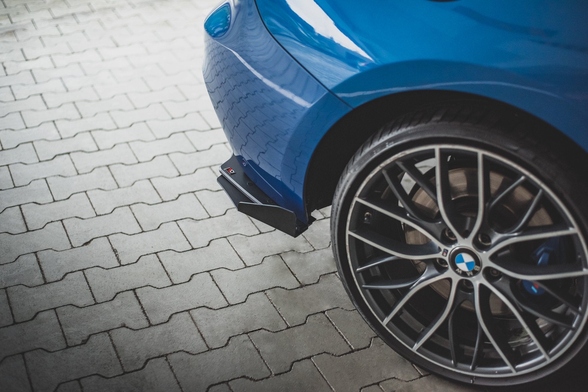 Maxton Design Street Pro Heck Ansatz Flaps Diffusor + Flaps passend für BMW M135i F20 schwarz Hochglanz