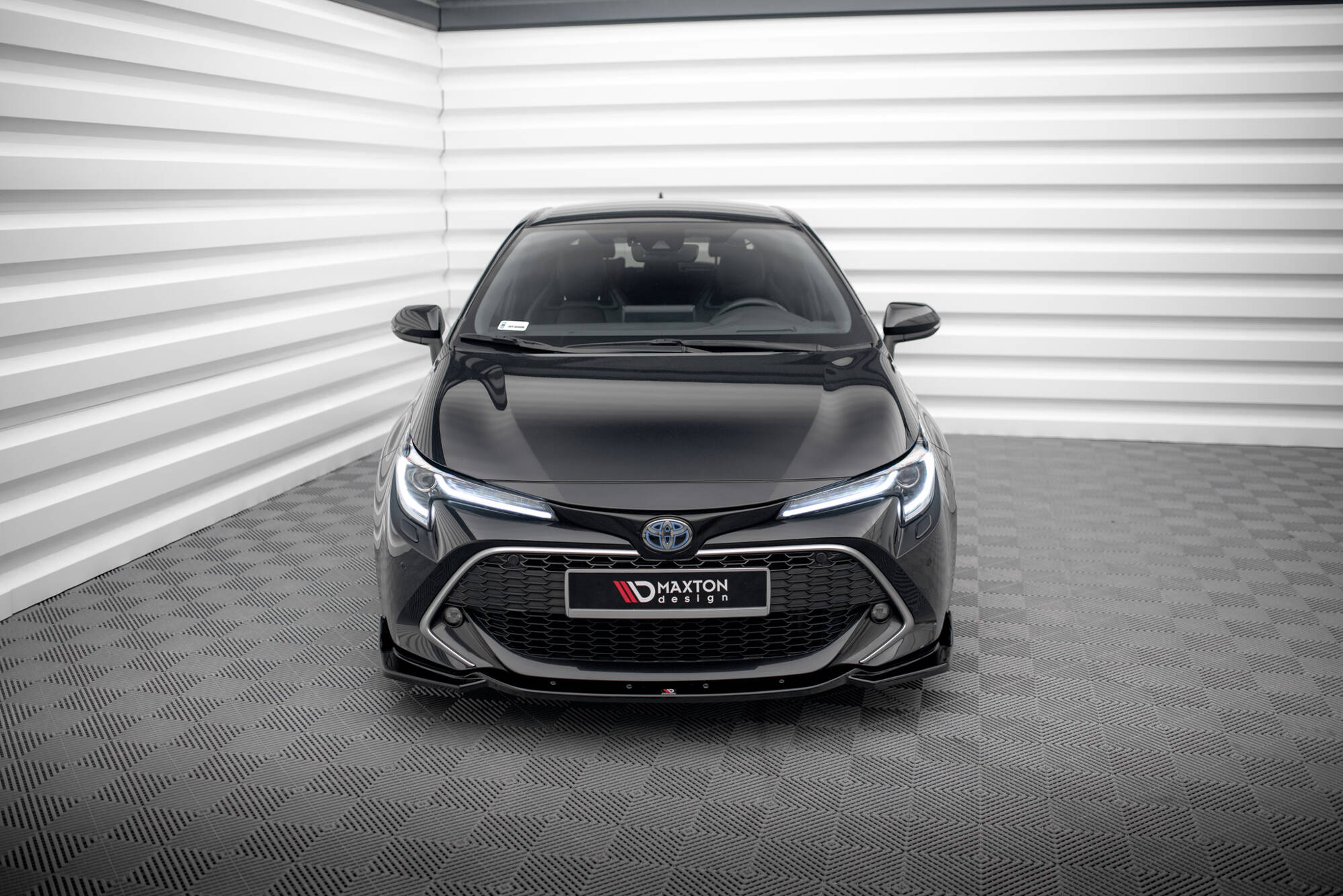 Maxton Design Street+ Spoilerlippe Front Ansatz V.2 passend für Toyota Corolla XII Touring Sports/ Hatchback schwarz Hochglanz