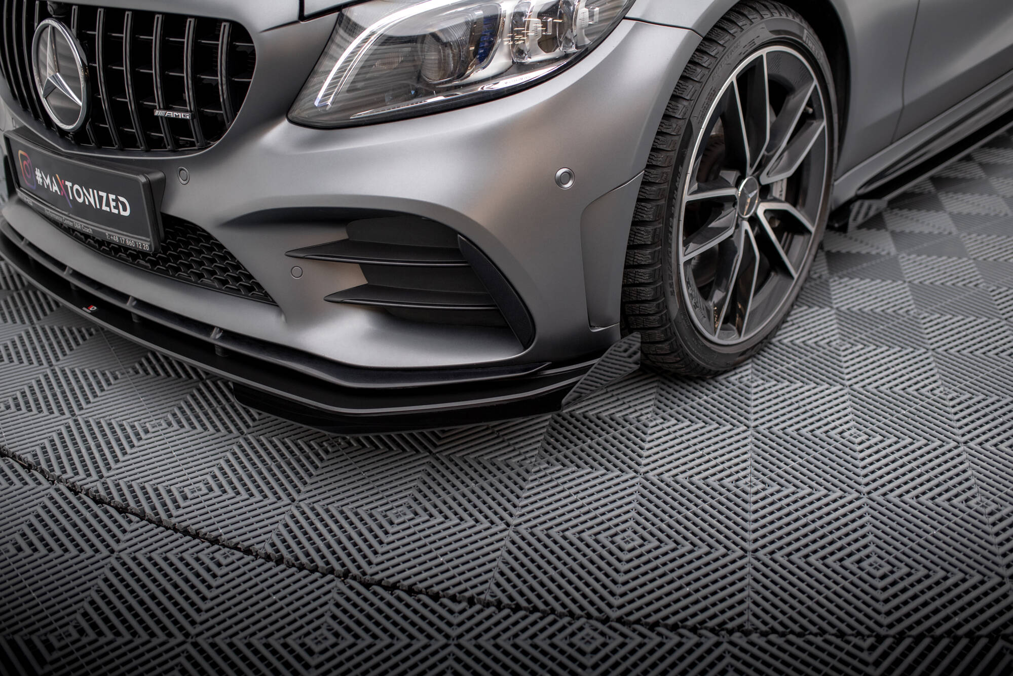 Maxton Design Front Stoßstange Flaps passend für Mercedes-AMG C43 Coupe / Cabrio C205 Facelift / A205 Facelift schwarz Hochglanz