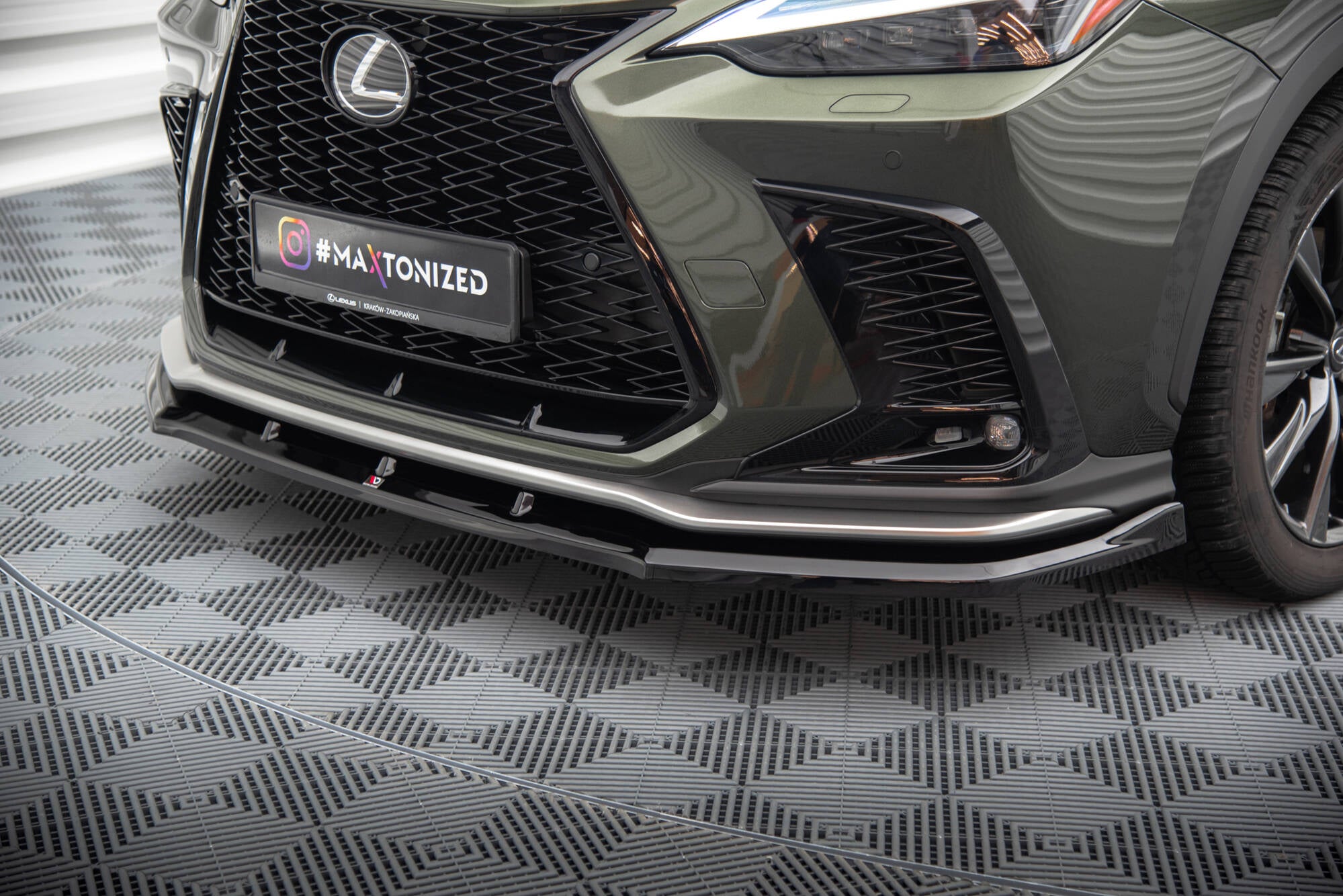 Maxton Design Street+ Spoilerlippe Front Ansatz V.1 passend für Lexus NX F-Sport Mk2 schwarz Hochglanz