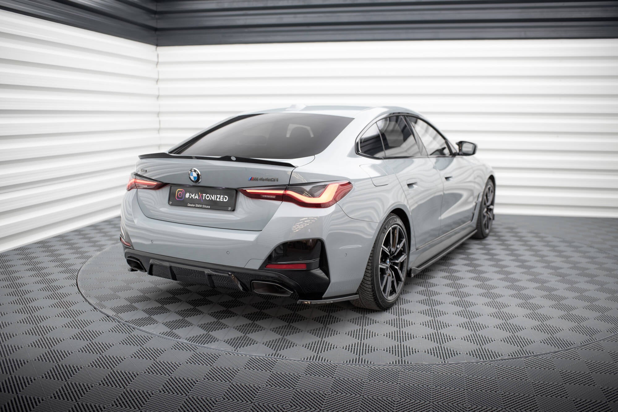 Maxton Design Heck Ansatz Flaps Diffusor V.1 passend für BMW M440i Gran Coupe G26 schwarz Hochglanz