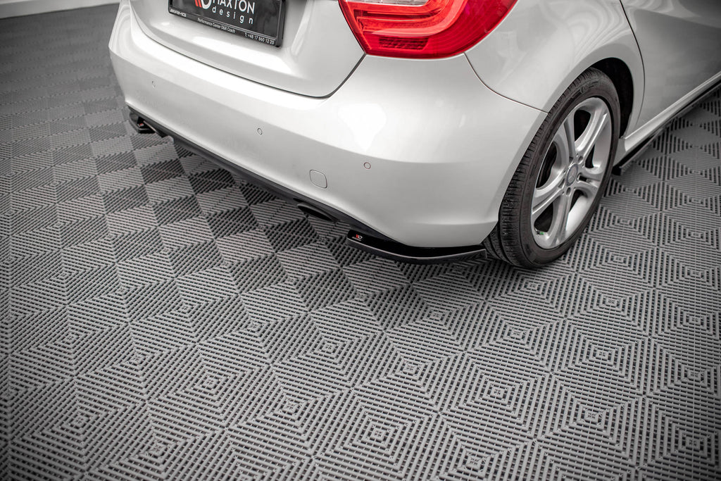 Maxton Design Heck Ansatz Flaps Diffusor V.2 passend für Mercedes-Benz A W176 schwarz Hochglanz